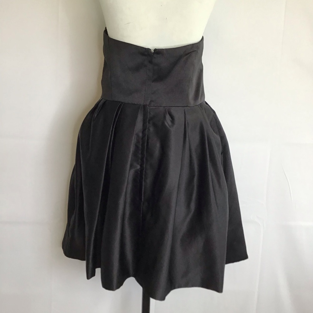 JJs HOUSE WOMEN BLACK SATIN STRAPLESS HEART SHAPE PLEATED EVENT DRESS- No SZ Tag - Picture 2 of 9